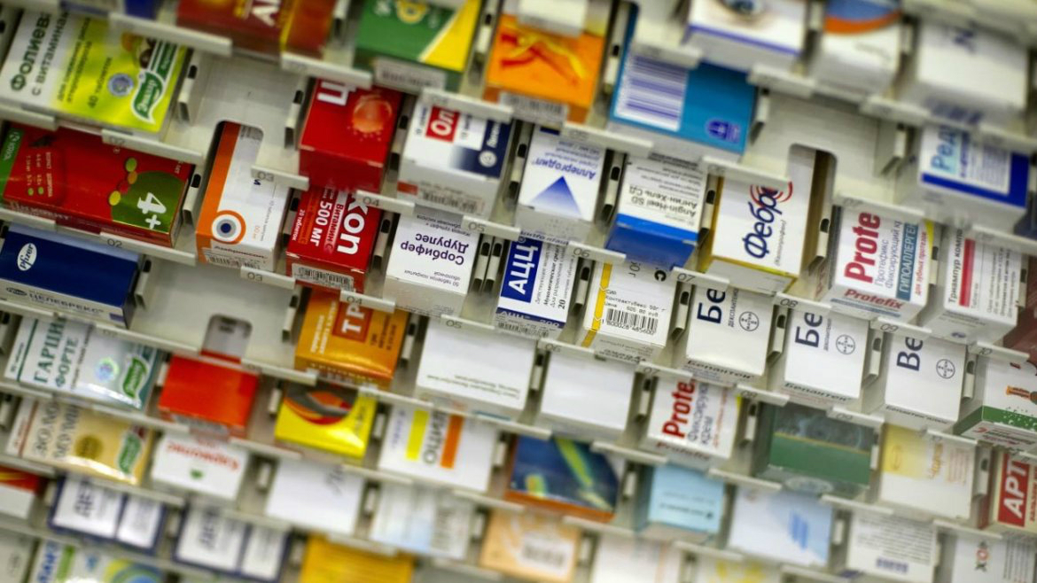 Фармацевты против: кому выгодна продажа лекарств в супермаркетах