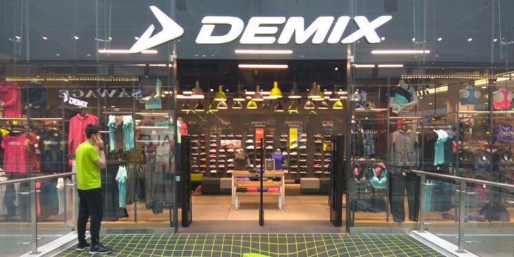«Спортмастер» откроет сеть магазинов для собственной торговой марки Demix