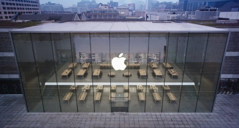 Корпорация Apple закрыла все магазины в Китае из-за коронавируса