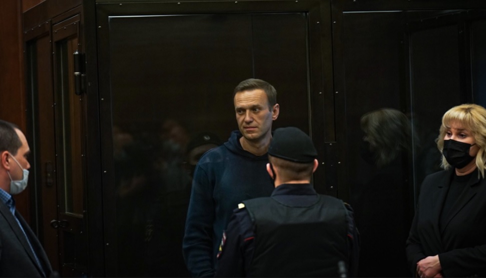 «Мне нужно прийти в себя». Мнения людей из отрасли, кто возмущен и фрустрирован оглашением приговора Алексею Навальному