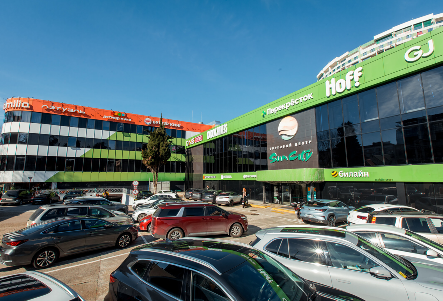 Впервые в Сочи открылись DDX Fitness и «Четыре Лапы»